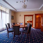 Golden Palace 4* Göd