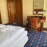 Golden Palace Hotel 4*