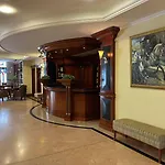 Golden Palace 4*