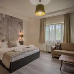 Golden Palace Hotel