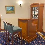 Golden Palace Hotel 4*