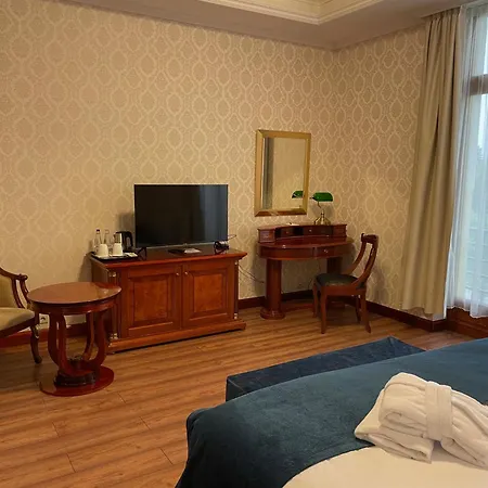 酒店 Golden Palace 4*