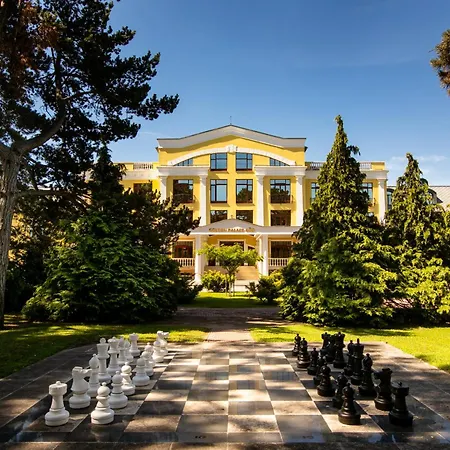 Golden Palace Hotel 4*