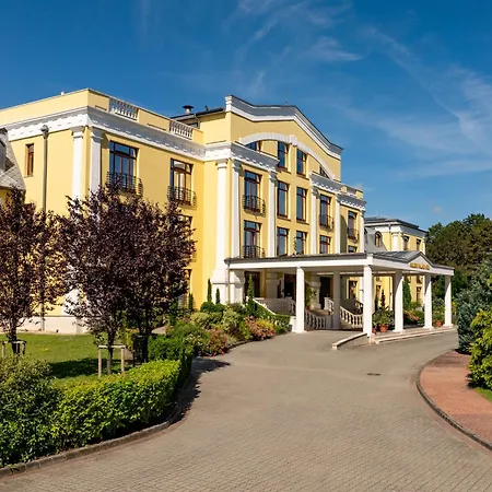 Golden Palace Hotel 4*