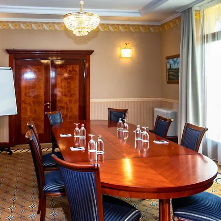 Golden Palace Hotel Göd