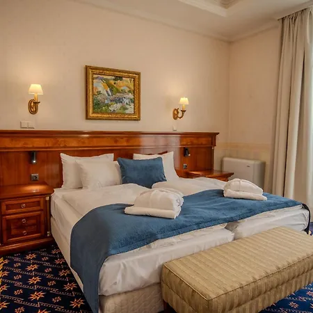Golden Palace Hotel Göd