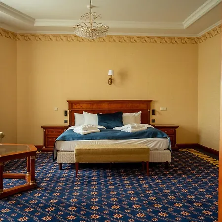 Golden Palace Hotel 4*
