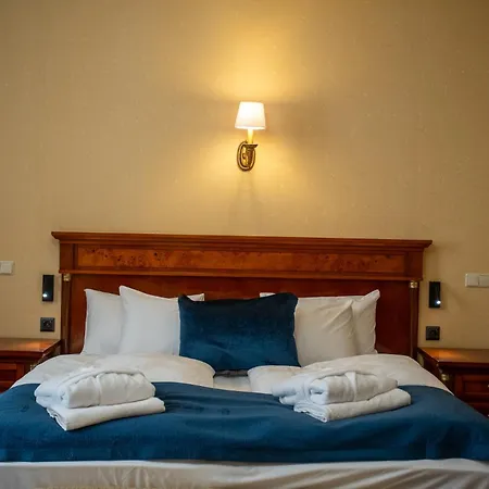 Golden Palace Hotel 4*