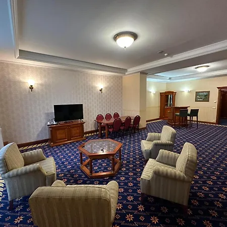 Golden Palace Hotel 4*