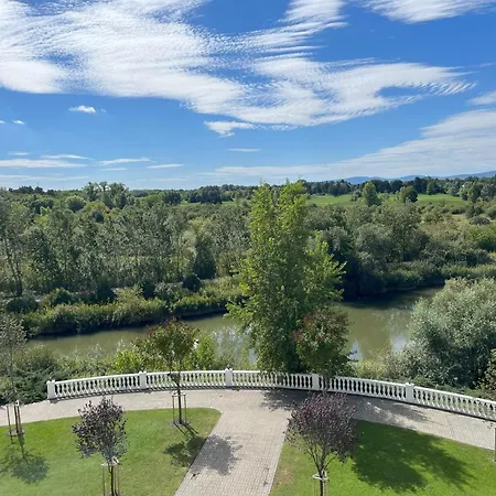 Hotel Golden Palace Göd