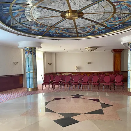 Golden Palace Hotel 4*