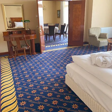Golden Palace Hotel