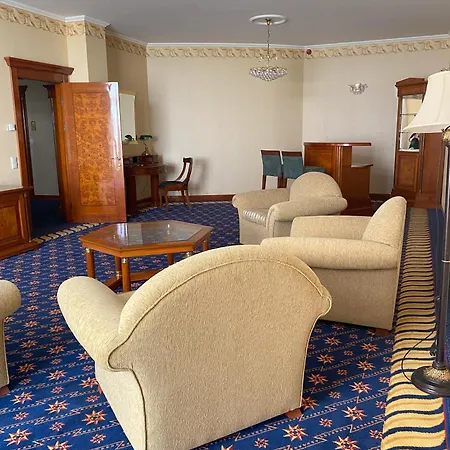 Golden Palace 4* Göd