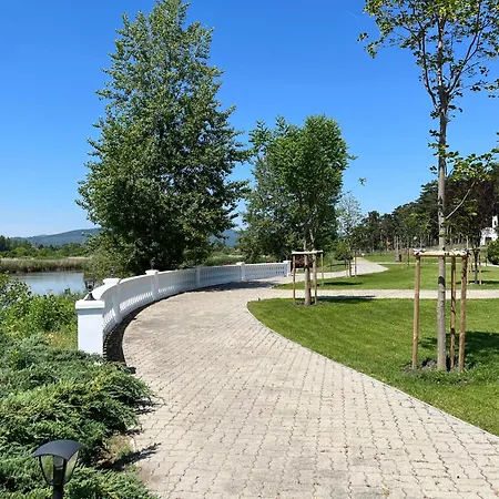 Golden Palace 4* Göd