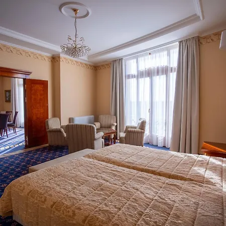 Golden Palace Hotel 4*