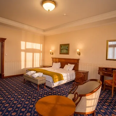 Hotel Golden Palace Göd