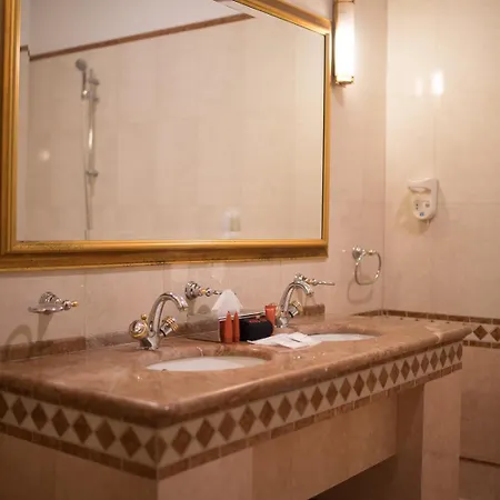 Hotel Golden Palace 4*