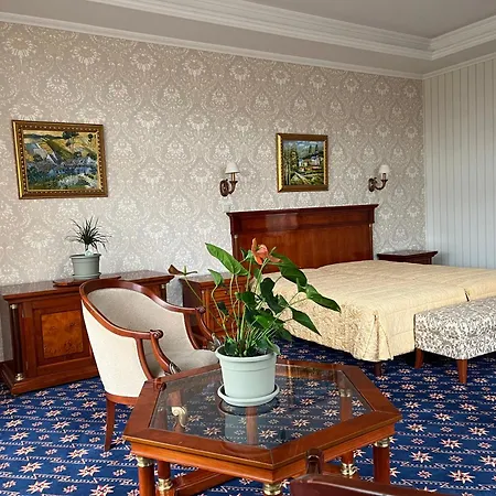 Hotel Golden Palace 4*