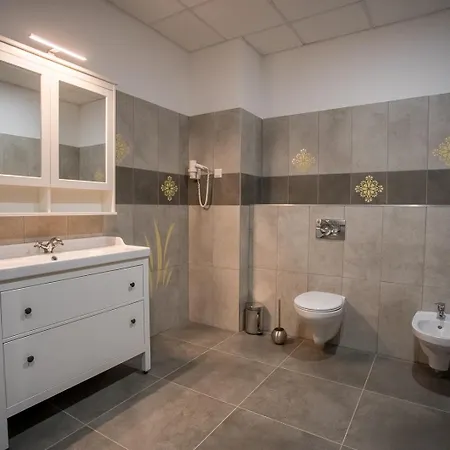 Golden Palace Hotel 4*