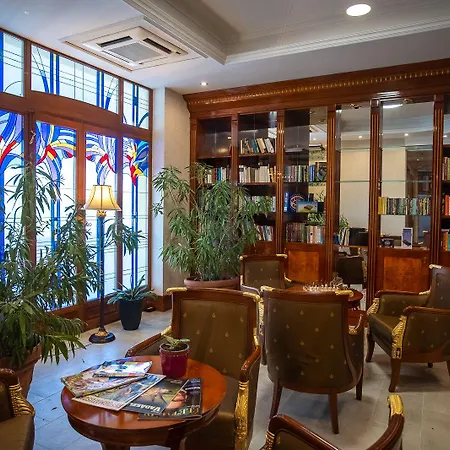 酒店 Golden Palace Göd