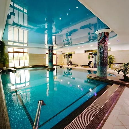 Golden Palace 4* Göd