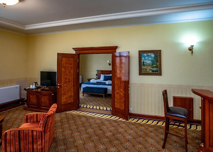 Golden Palace Szálloda 4*