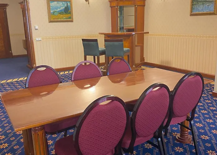 Golden Palace 4* Göd