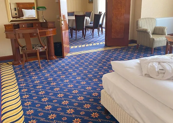 Golden Palace Szálloda