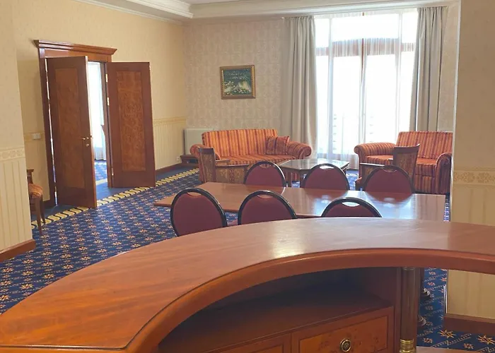 Golden Palace Szálloda 4*