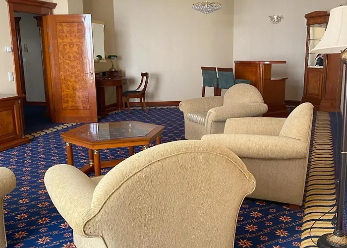 Golden Palace 4* Göd