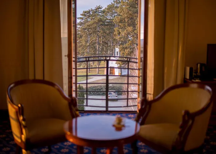 Golden Palace Szálloda 4*