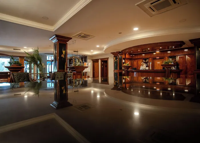 Golden Palace 4*