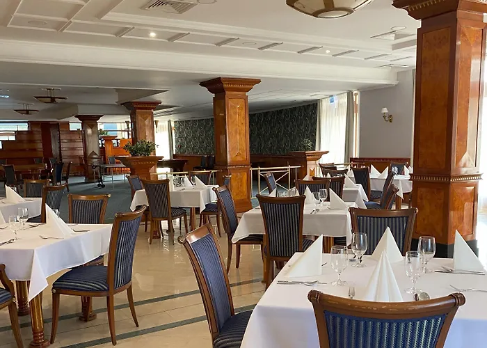 Golden Palace 4* Göd